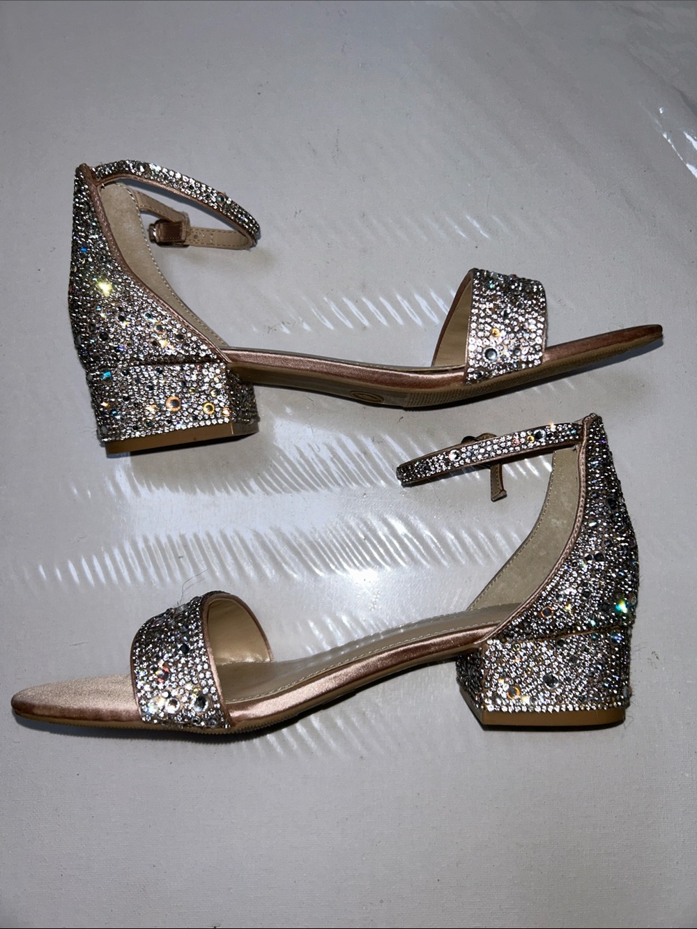Blue by Betsey Johnson Youth Mari Rhinestone Block Heel Champagne Sandals size 4